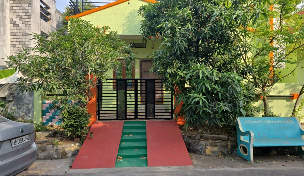 Independent house For Sale In Kesarapalle
