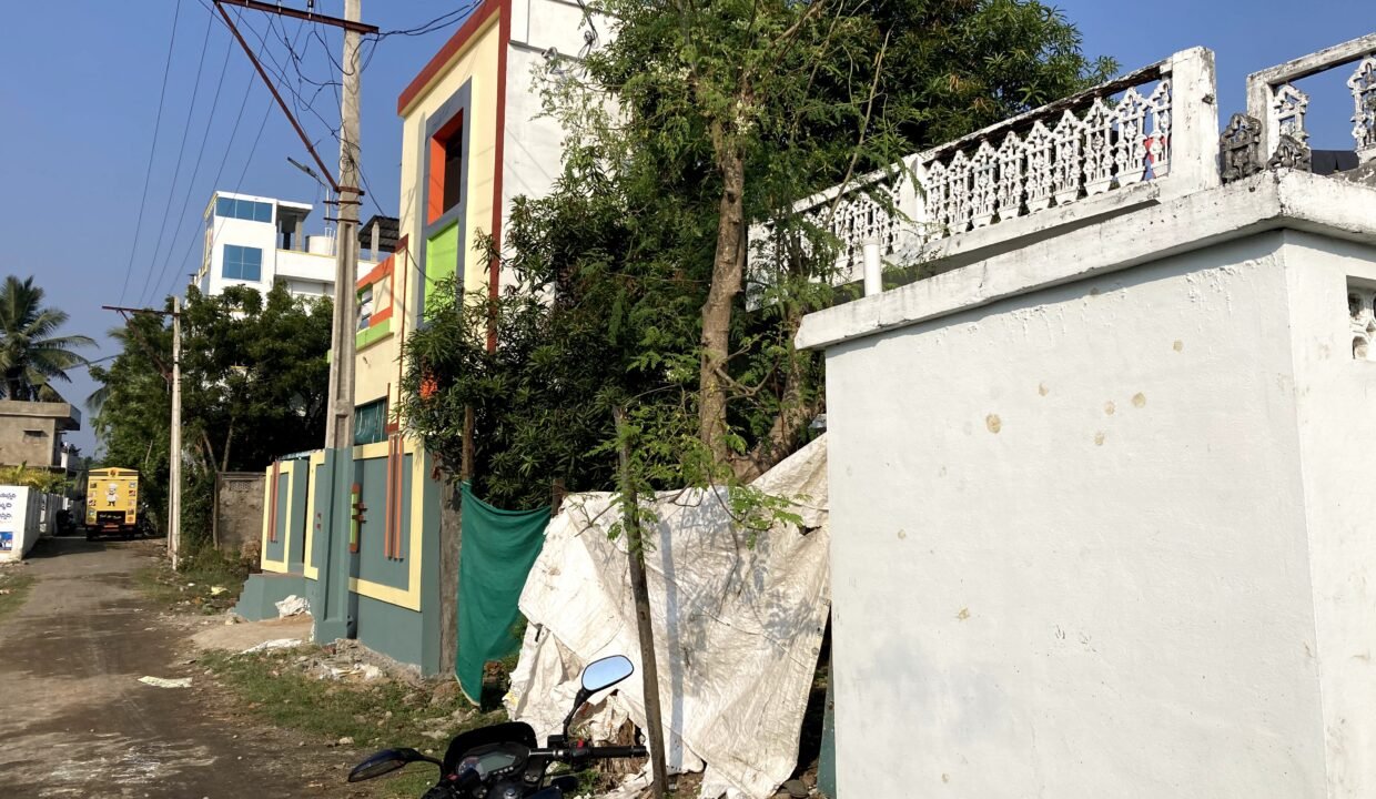 Site For sale in Eluru (Duggirala) 1000 Sq Yards -Per Sq Yard Rs : 16000/- Eluru, Andhra Pradesh, India